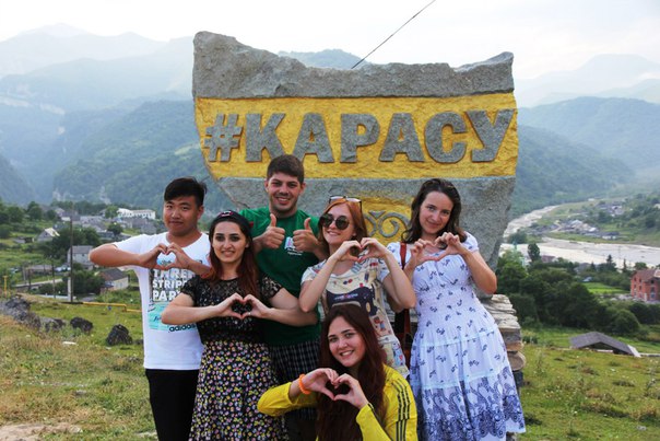 Студентки ВолГУ стали участниками международной  школы молодых блогеров и журналистов.jpg